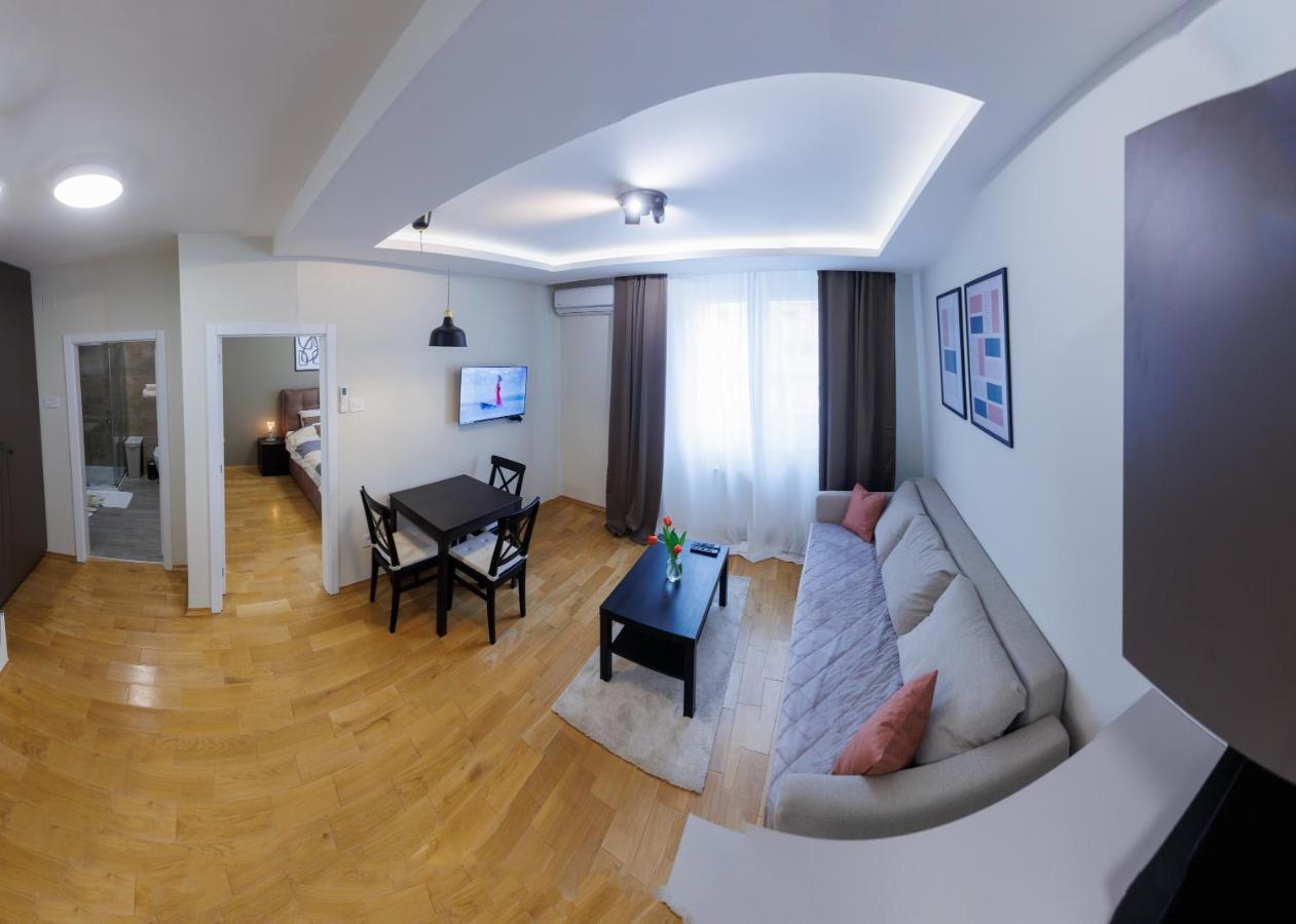 Black & White Apartment 수보티차 외부 사진