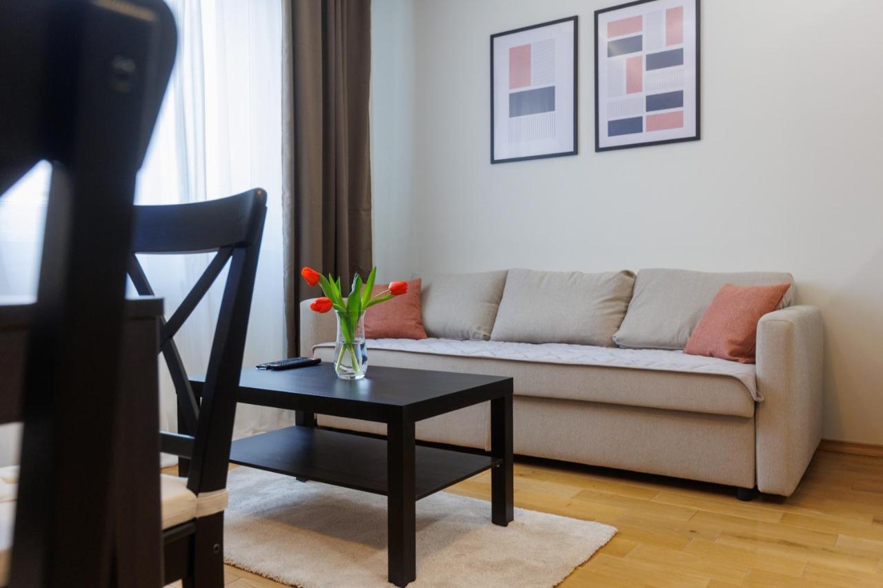 Black & White Apartment 수보티차 외부 사진